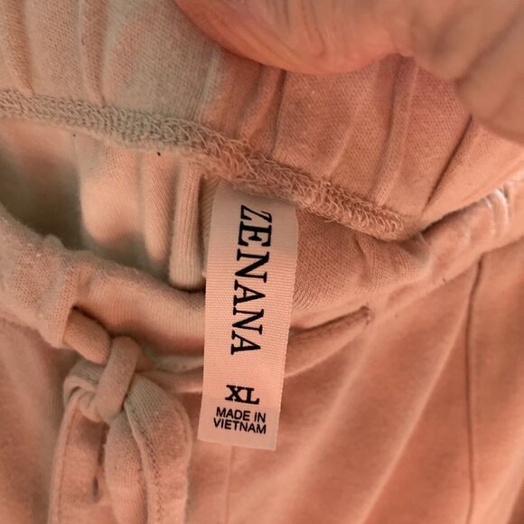 ZENANA size extra large leisure shorts. Cream color with elastic waist. - Picture 4 of 7